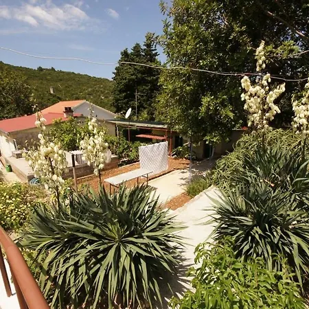 Holiday Home *